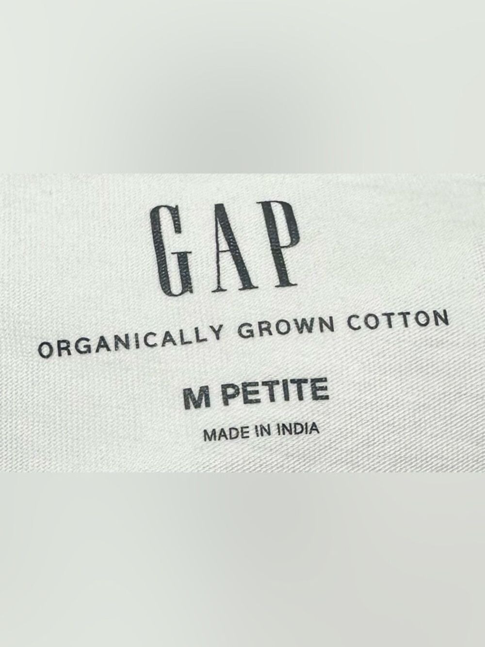 GAP Organically Grown Cotton Classic White V-Neck Tee NWOT - Picture 9 of 11